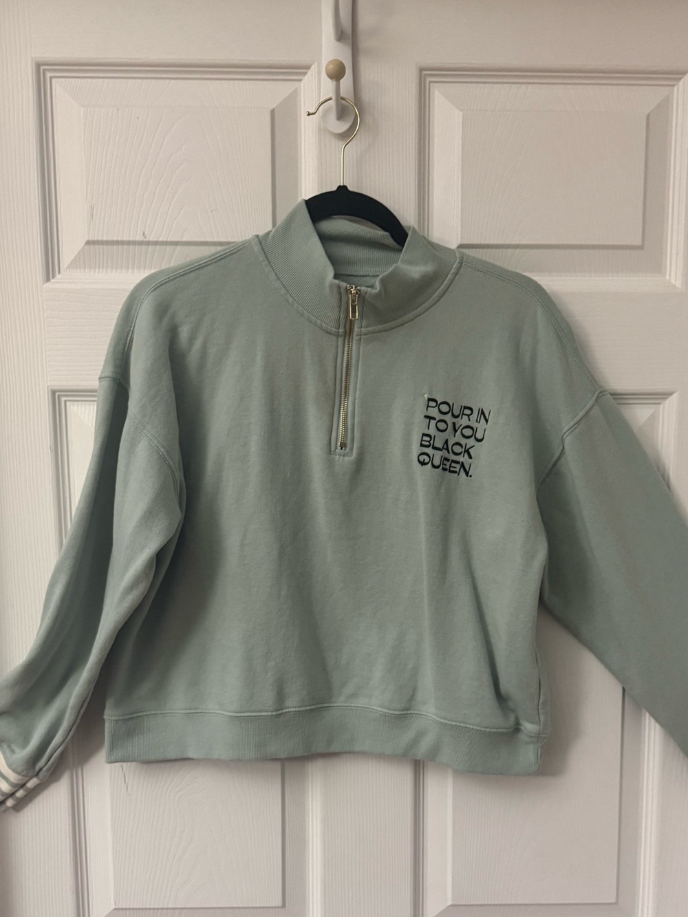 Legendary Rootz Pour Into You Black Queen Quarter-Zip Sweatshirt Size M